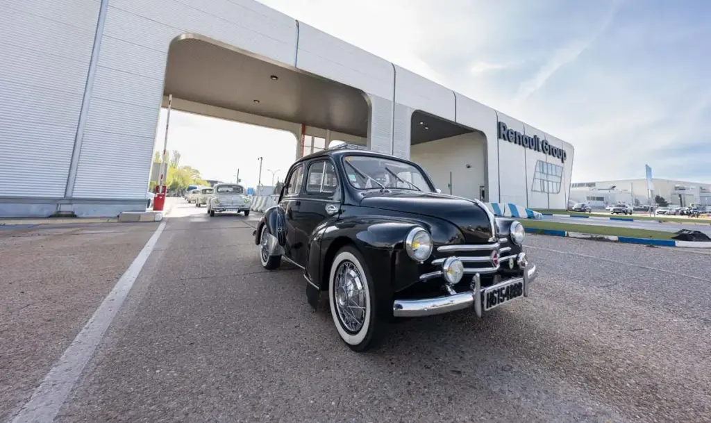 Desfile 75 aniversario Renault Valladolid3 Motor16