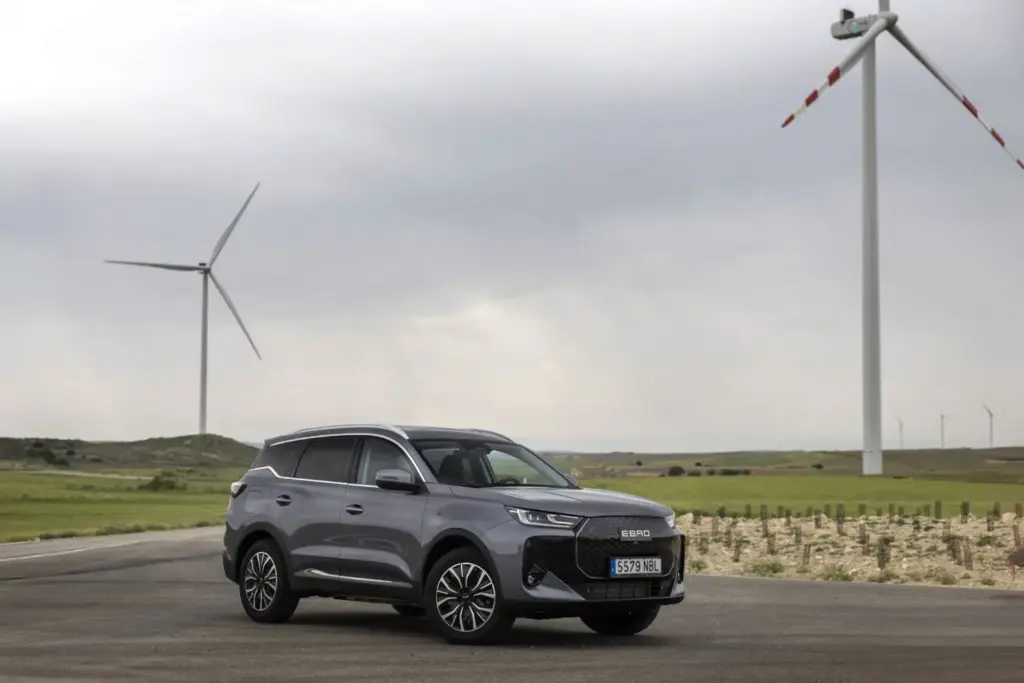 EBRO S700 PHEV 11 Motor16
