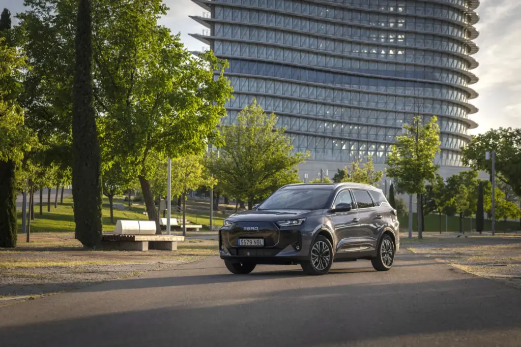 EBRO S700 PHEV 17 Motor16
