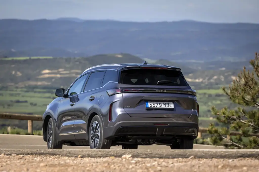 EBRO S700 PHEV 28 Motor16
