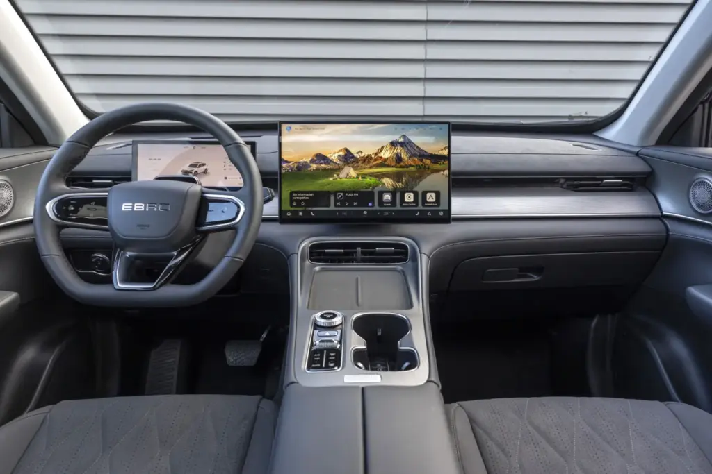 EBRO S700 PHEV 6 Motor16