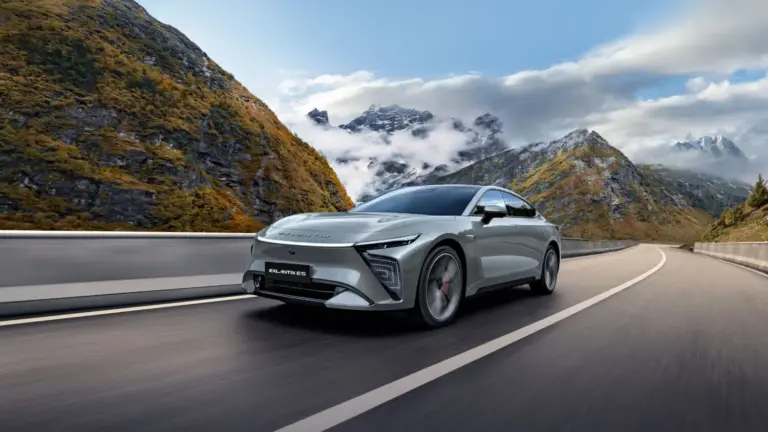 Quédate con este nombre, EXLANTIX, la nueva marca china de lujo que llegará en 2027
