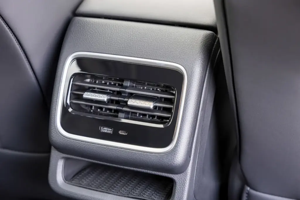 Ebro s700 HEV 21 Motor16