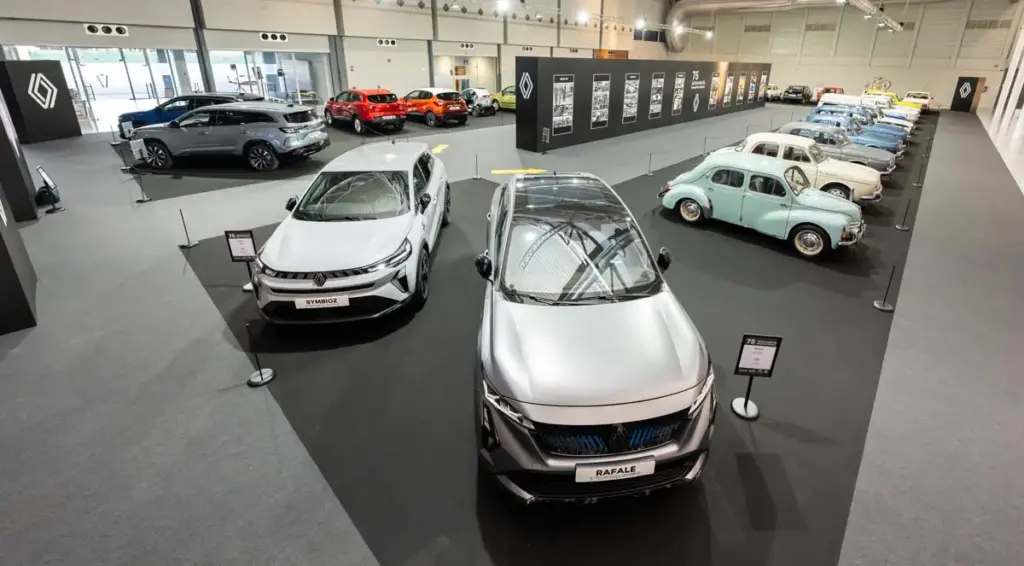 Expo 75 aniversario Renault Valladolid 7 Motor16