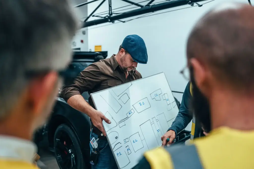 FULL SEND BTS 11 Motor16