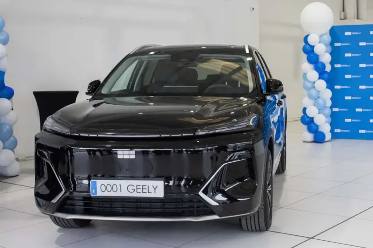 Geely Auto aterriza con fuerza en España: primera entrega de un Starray EM-i y concesionarios en nueve ciudades