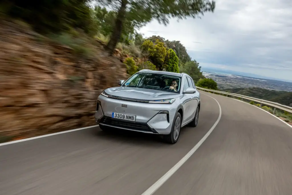 Geely Starray 2026 prueba 13 Motor16