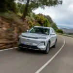 El Geely Starray EM-i estrena versión con 299 CV, 1.065 km de autonomía por 27.560 euros