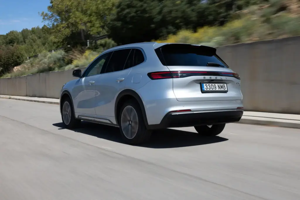 Geely Starray 2026 prueba 15 Motor16