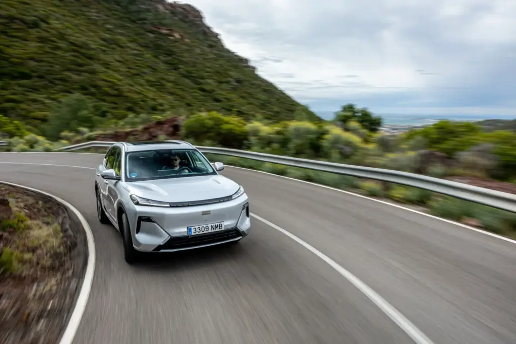 Geely Starray 2026 prueba 8 Motor16