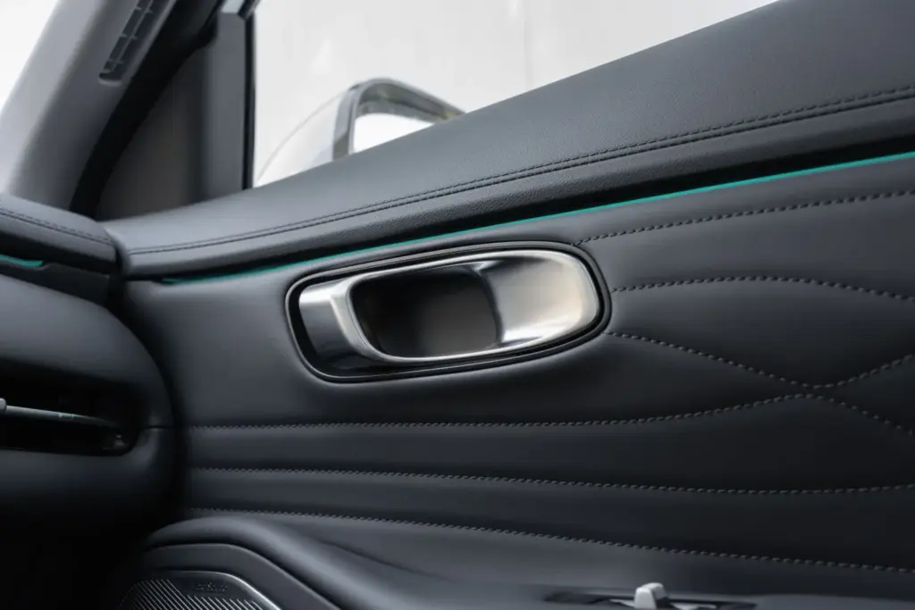 Geely Starry interior prueba 14 Motor16