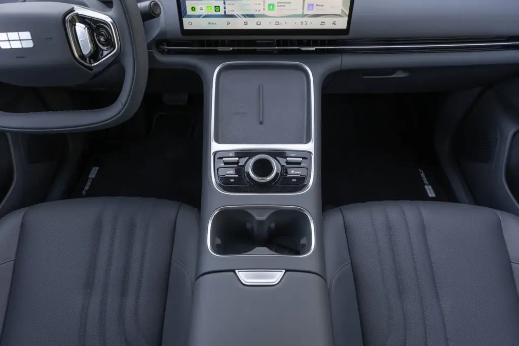 Geely Starry interior prueba 2 Motor16