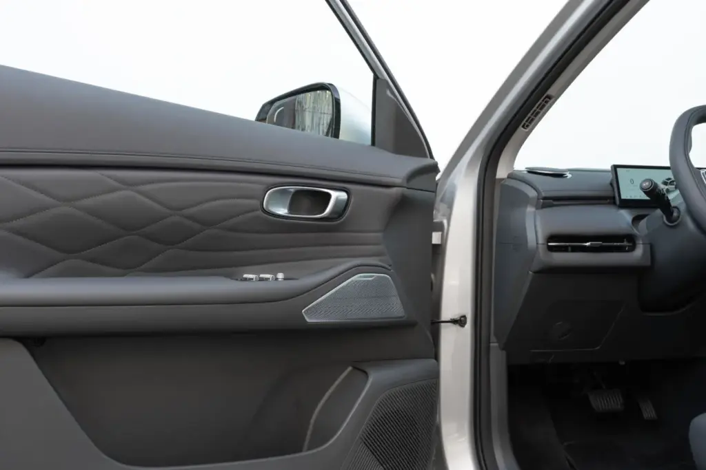 Geely Starry interior prueba 8 Motor16