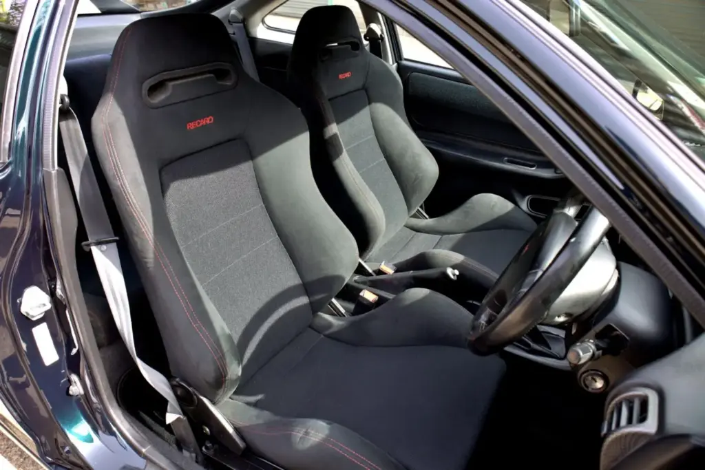 Honda Integra Type R DC2 tolman restomod 10 Motor16