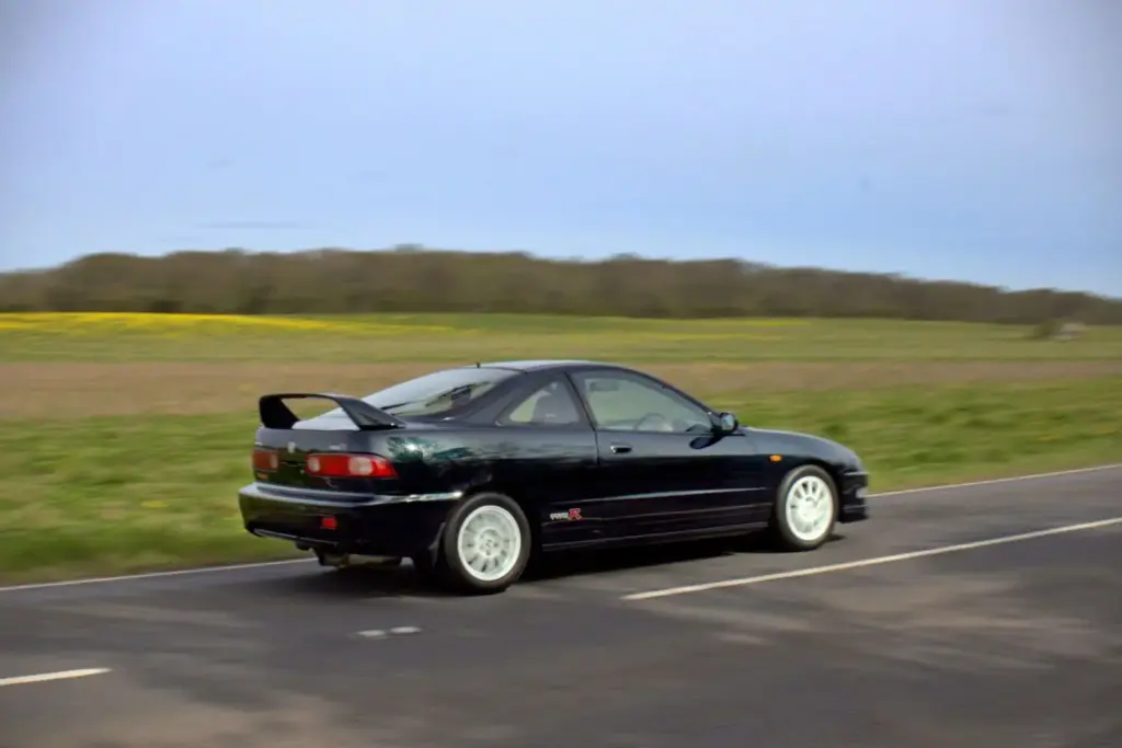 Honda Integra Type R DC2 tolman restomod 8 Motor16