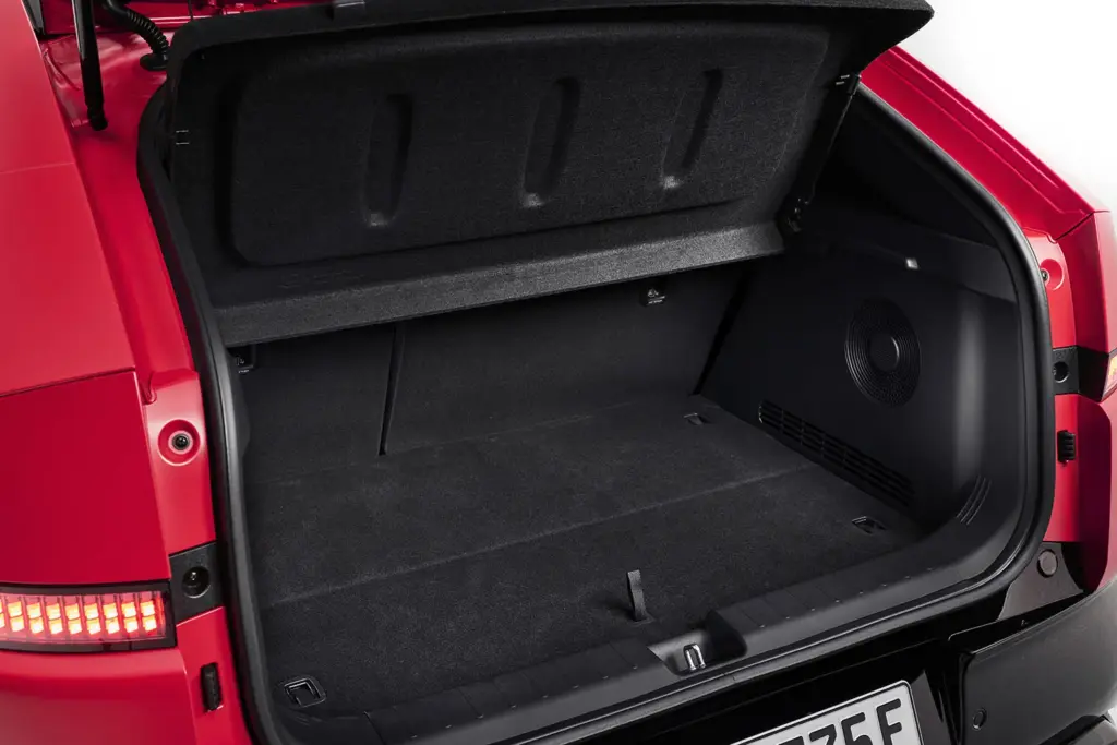 Hyundai IONIQ 3 interior 6 Motor16