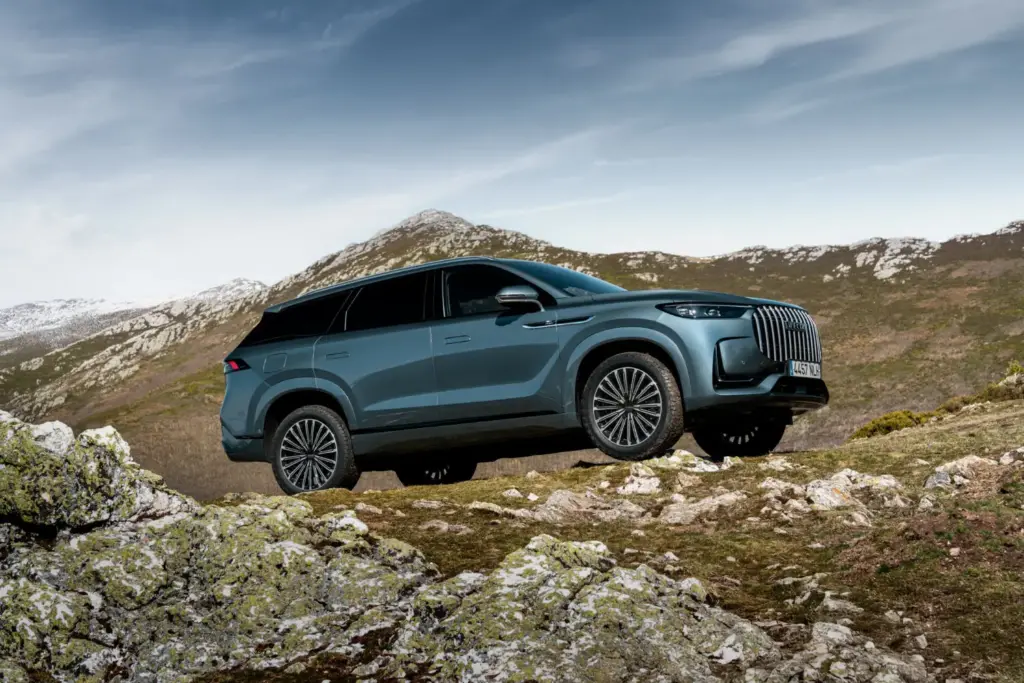 JAECOO 8 SHS estaticas 10 Motor16