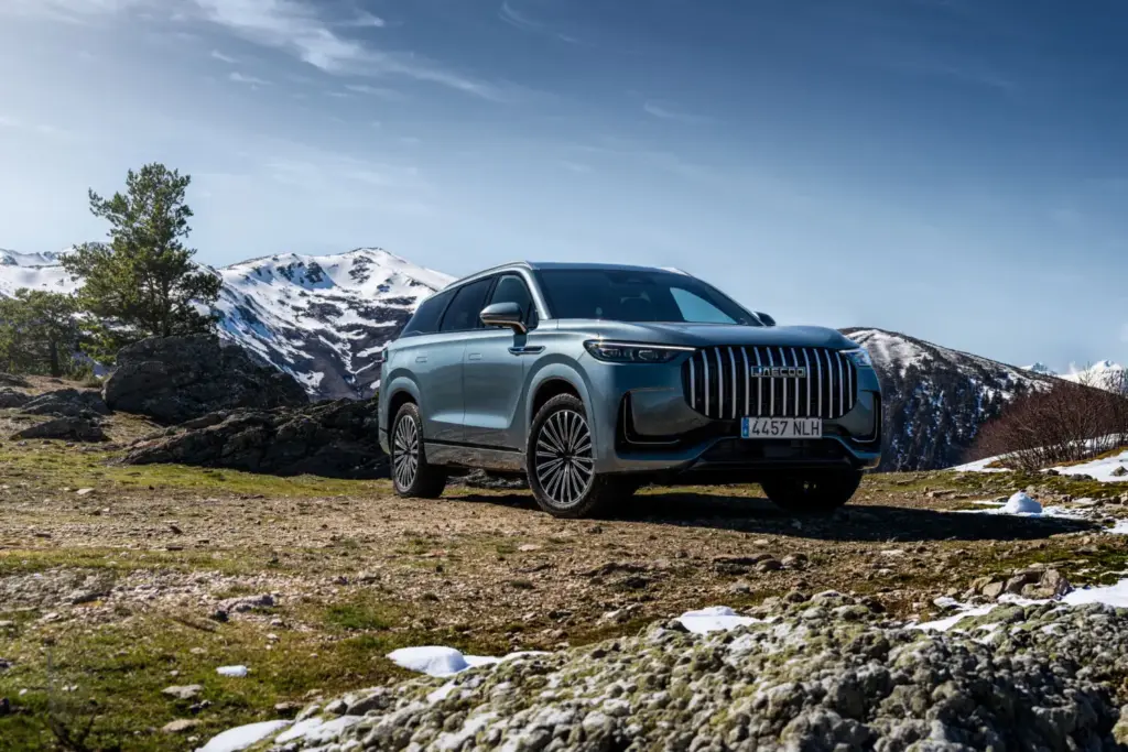 JAECOO 8 SHS estaticas 11 Motor16