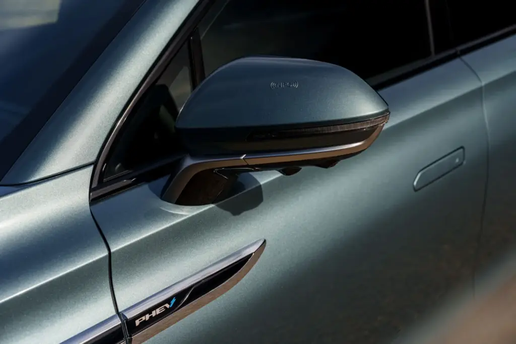 JAECOO 8 SHS estaticas 15 Motor16