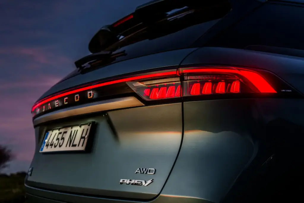 JAECOO 8 SHS estaticas 2 Motor16