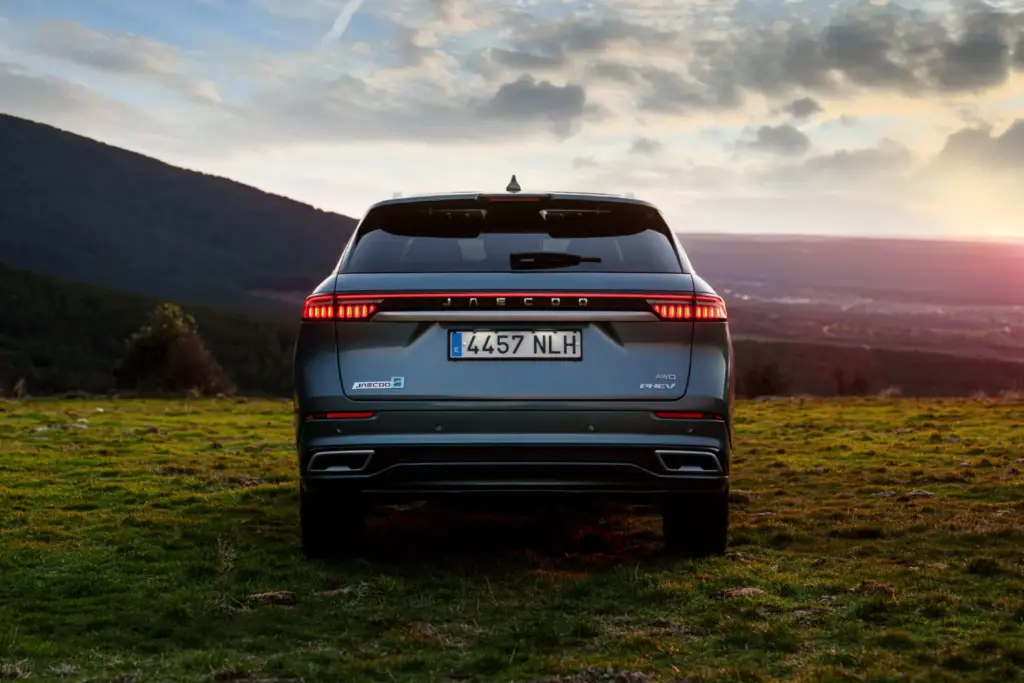 JAECOO 8 SHS estaticas 22 Motor16