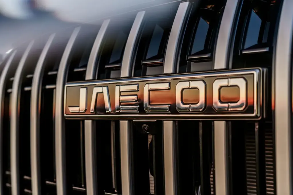 JAECOO 8 SHS estaticas 4 Motor16