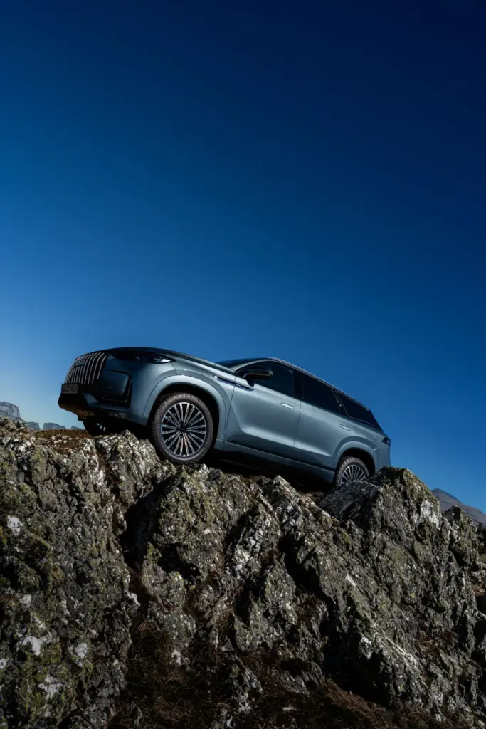 JAECOO 8 SHS estaticas 8 Motor16