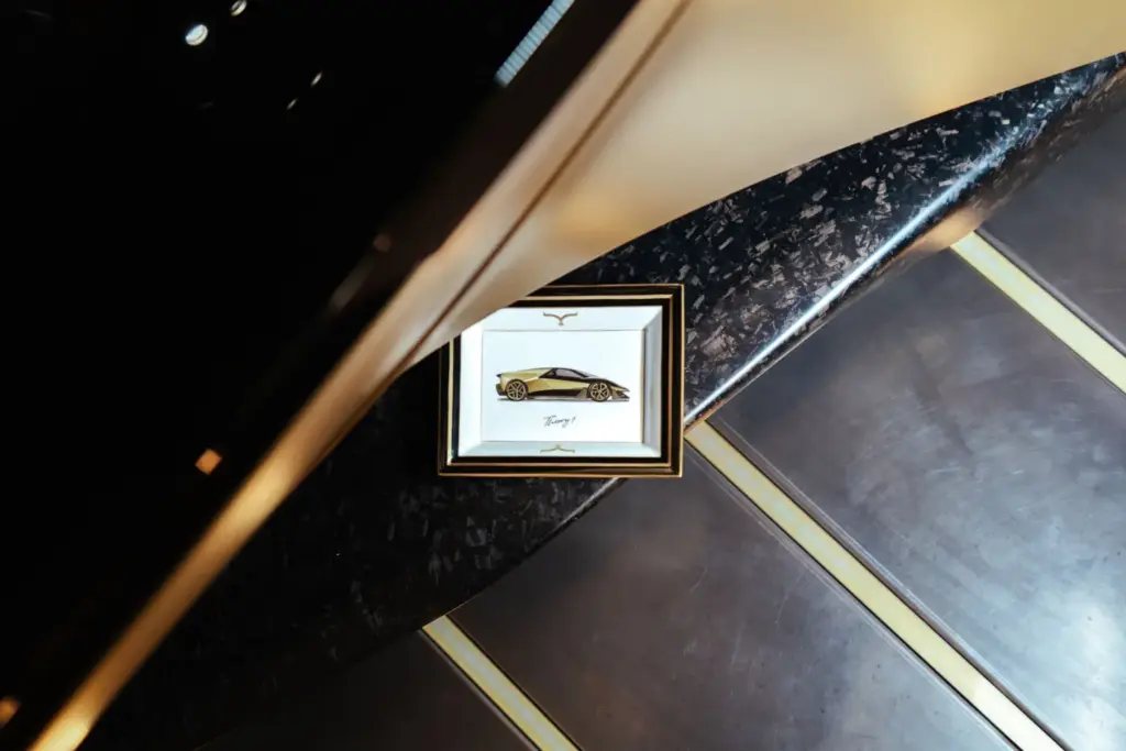 LOTUS THEORY 19 Motor16