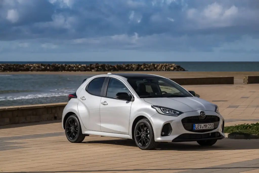 MAZDA2 HYBRID 2026 6 Motor16