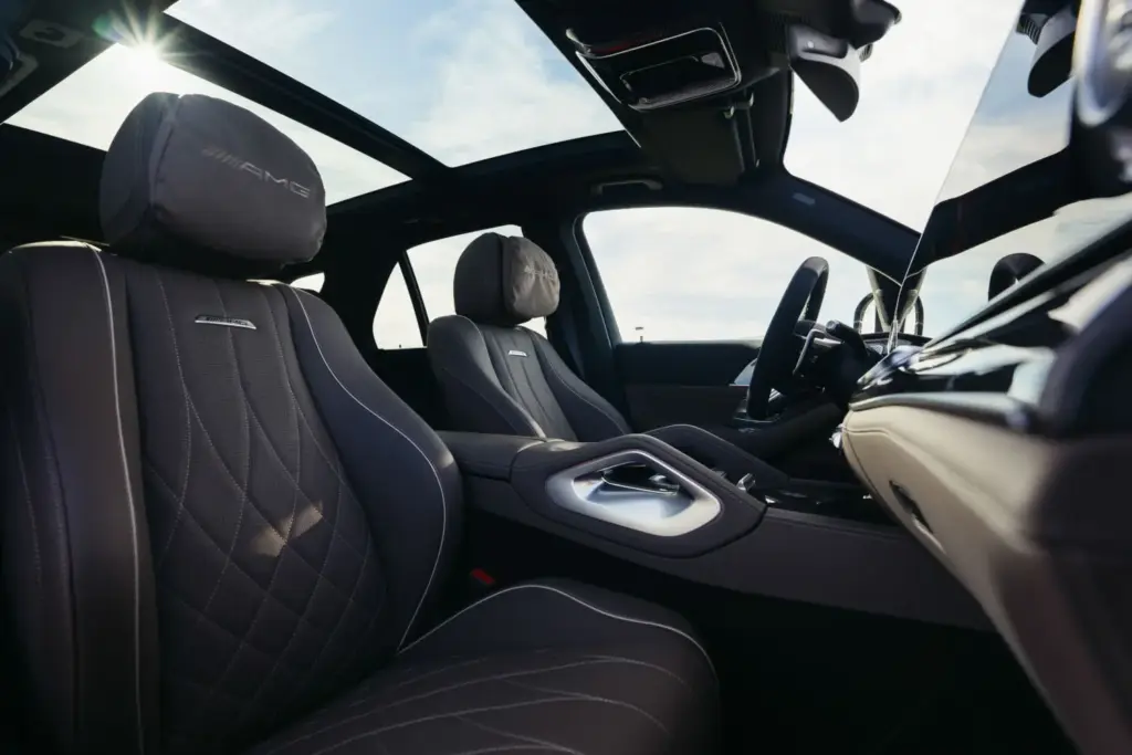 MERCEDES AMG GLE 53 4MATIC 32 Motor16