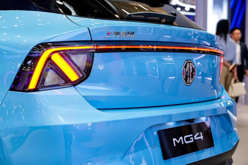 MG en el Salon de Pekin 8 Motor16