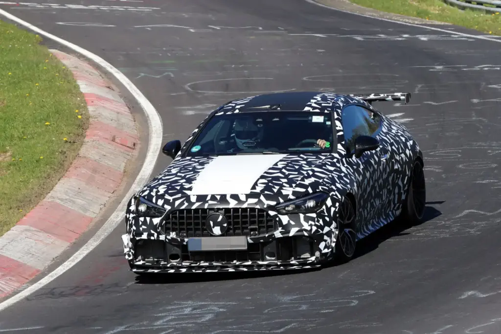 Mercedes AMG CLE 63 Mythos 14 Motor16