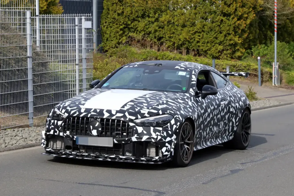 Mercedes AMG CLE 63 Mythos 2 Motor16