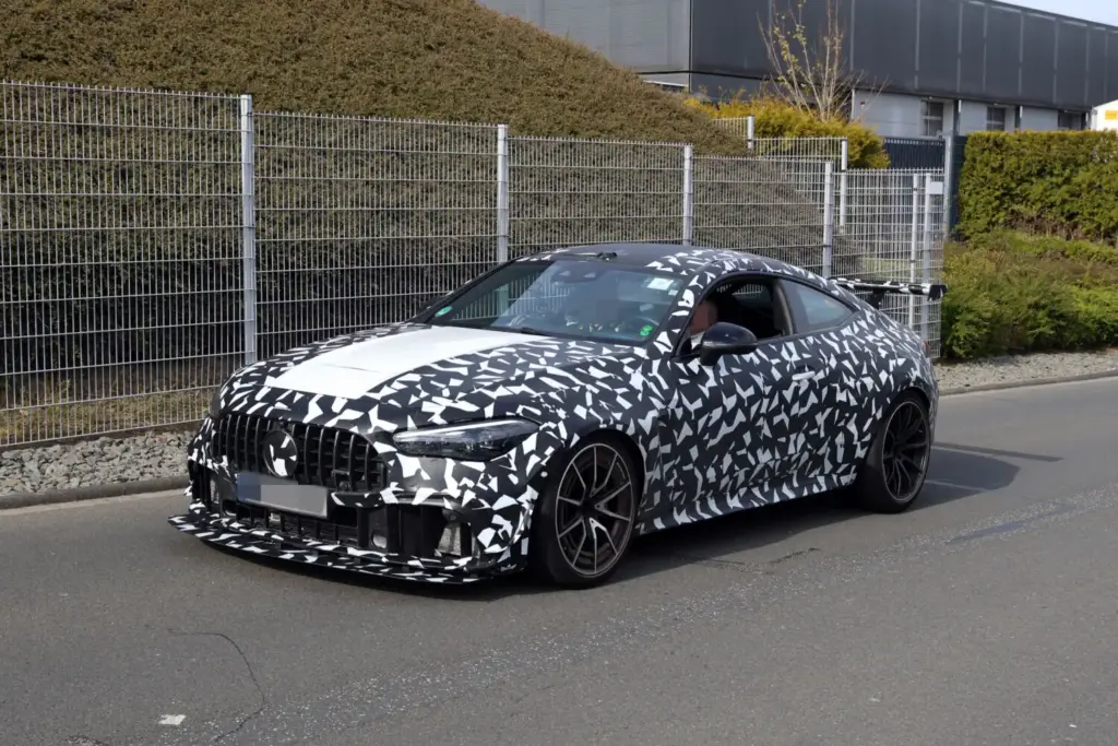 Mercedes AMG CLE 63 Mythos 4 Motor16