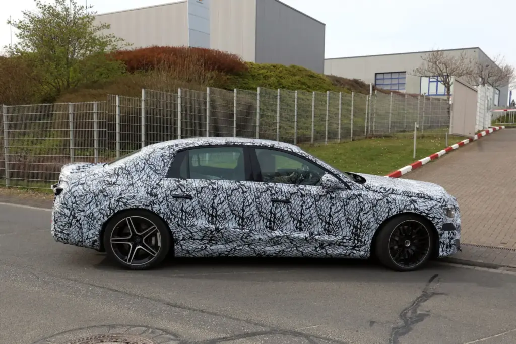 El Mercedes Clase E EQ 100 % eléctrico también pasará por AMG 1 Motor16 Mercedes-AMG Clase E EQ 2028 (10)