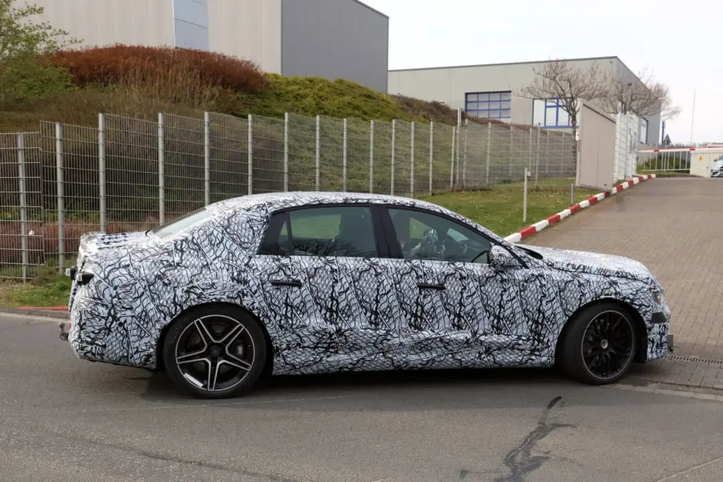 El Mercedes Clase E EQ 100 % eléctrico también pasará por AMG 13 Motor16 Mercedes AMG Clase E EQ 2028 11 Motor16