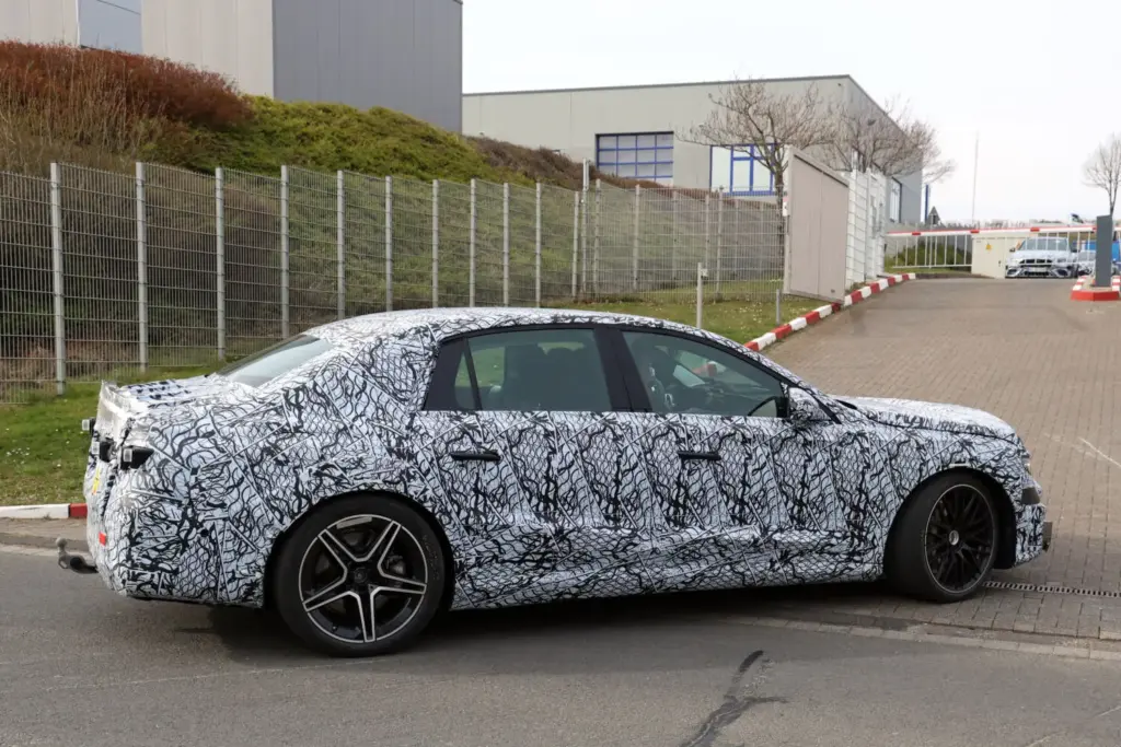 El Mercedes Clase E EQ 100 % eléctrico también pasará por AMG 15 Motor16 Mercedes AMG Clase E EQ 2028 15 Motor16