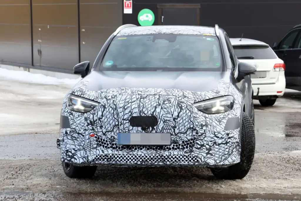 Mercedes AMG GLC EQ 2027 6 Motor16