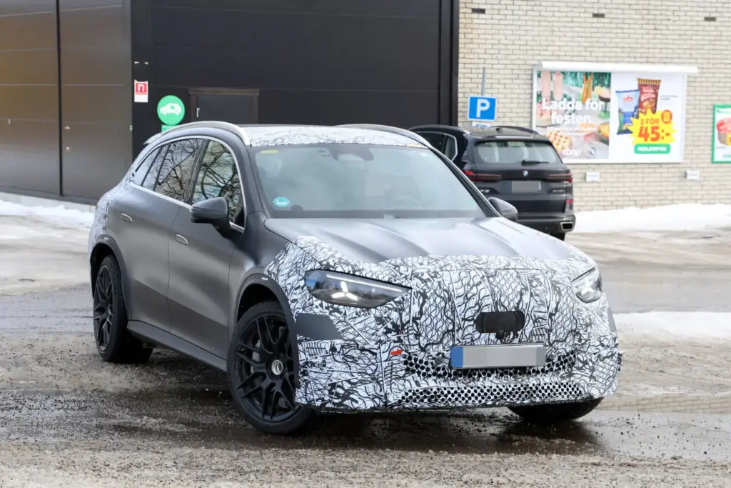 Mercedes AMG GLC EQ 2027 8 Motor16