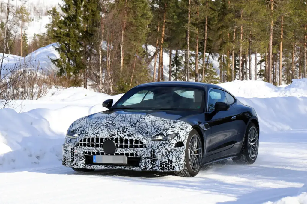 Mercedes AMG GT 43 restyling 2 Motor16