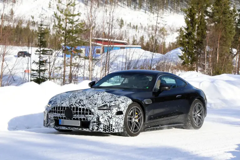 Fotos espía del Mercedes-AMG GT 43. El ‘peque’ de la gama se renueva