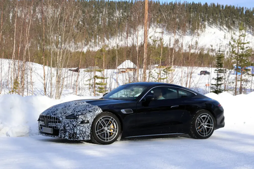 Mercedes AMG GT 43 restyling 6 Motor16