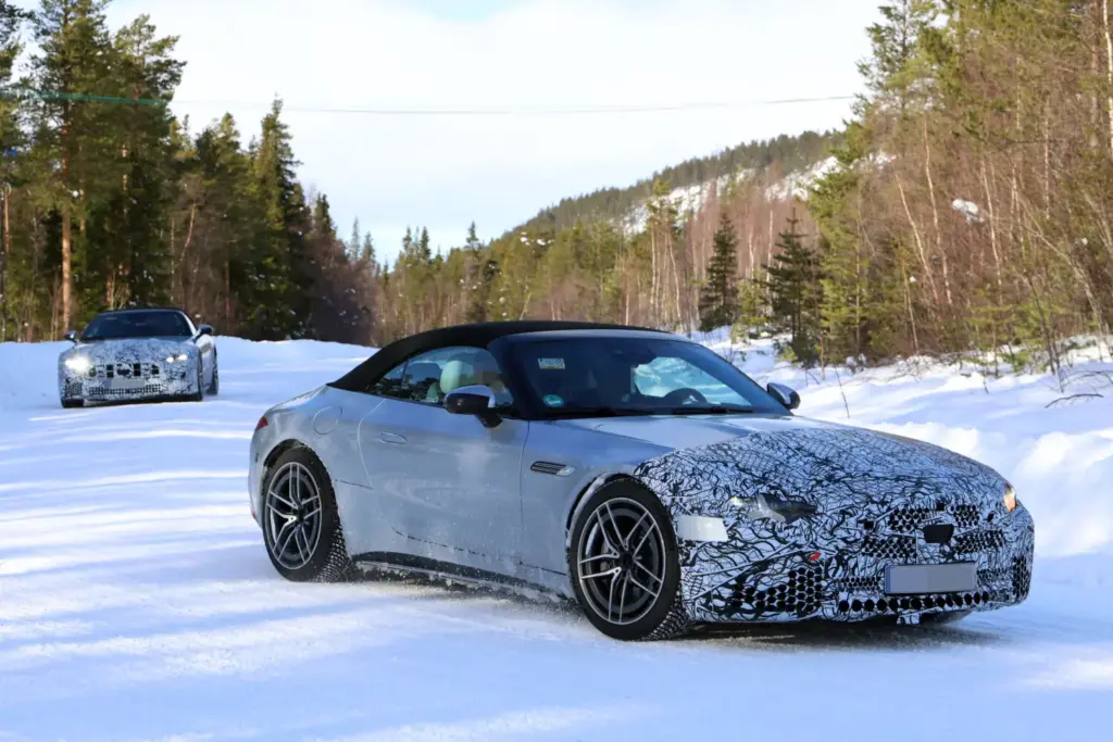 Mercedes AMG SL 2027 restyling 18 Motor16