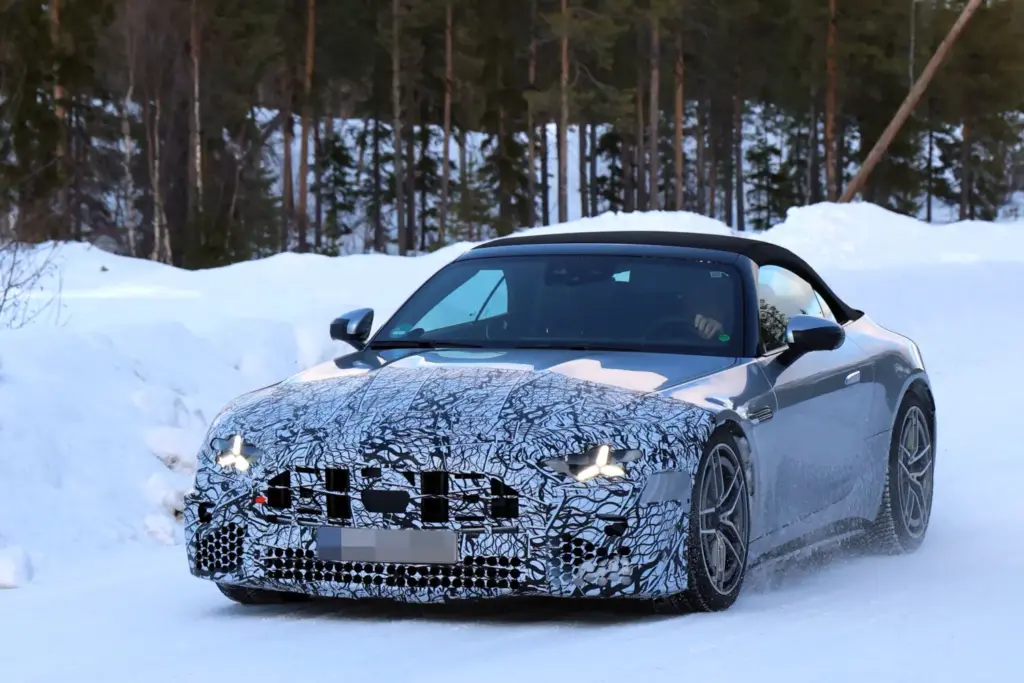 Mercedes AMG SL 2027 restyling 2 Motor16