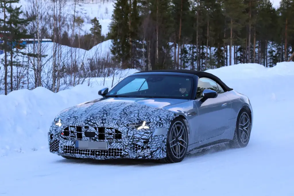 Mercedes AMG SL 2027 restyling 3 Motor16