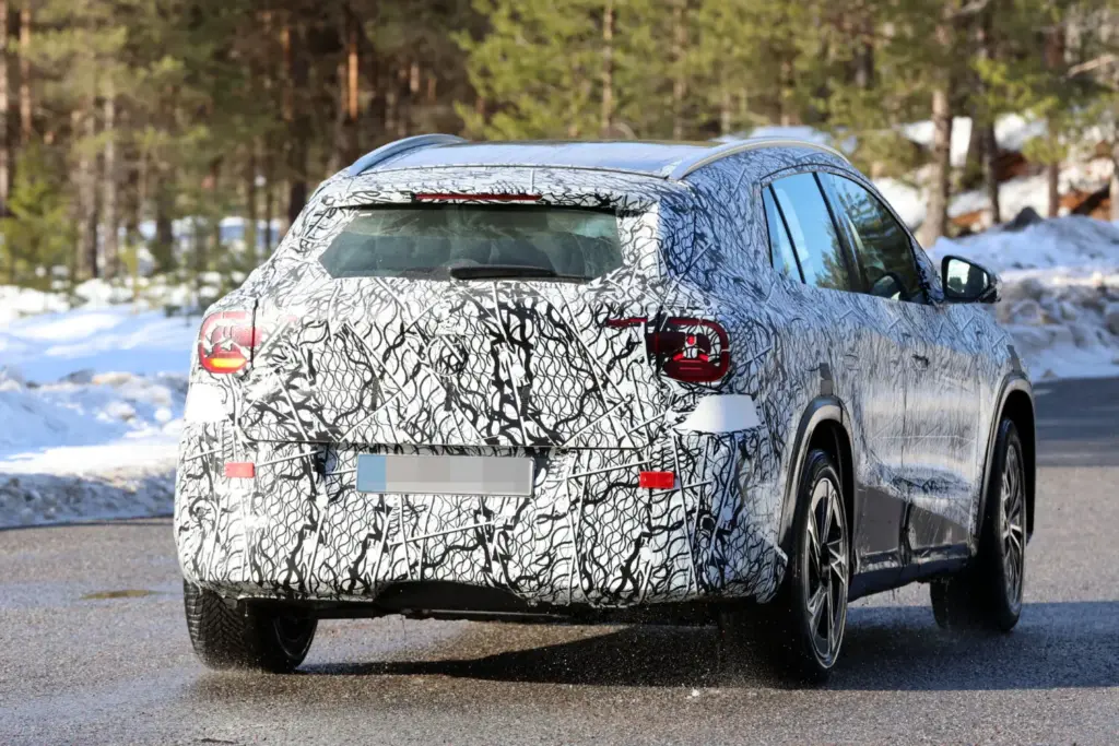 Mercedes Benz GLA EQ 2027 13 Motor16