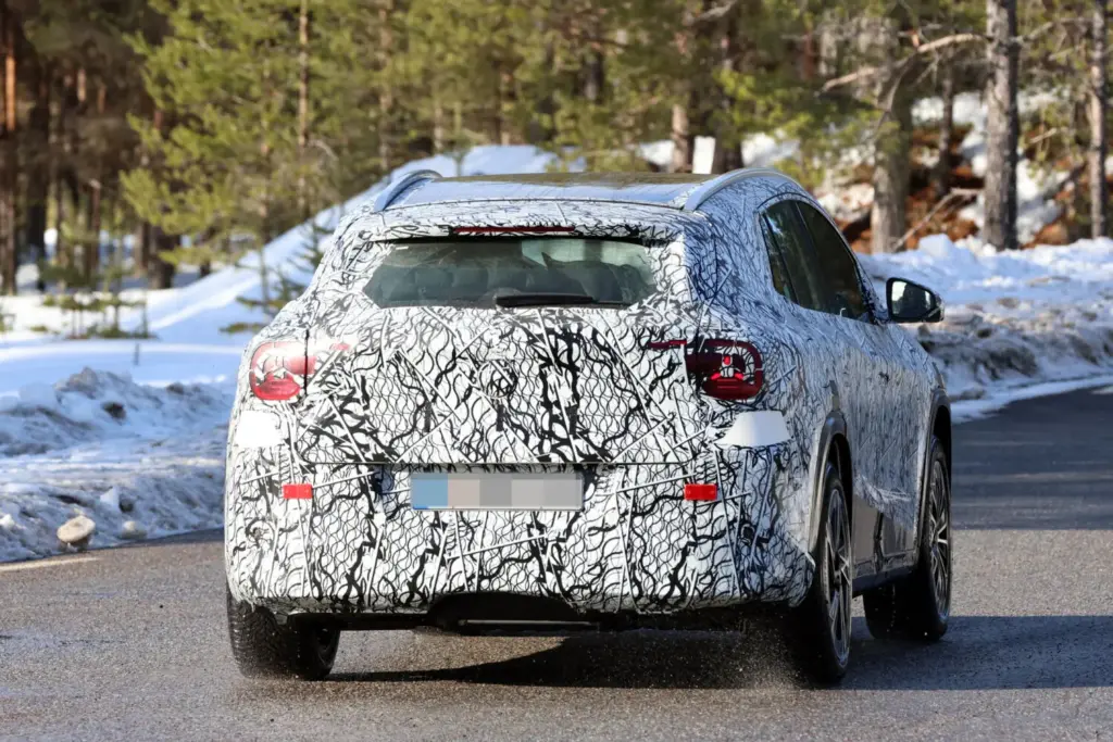 Mercedes Benz GLA EQ 2027 14 Motor16