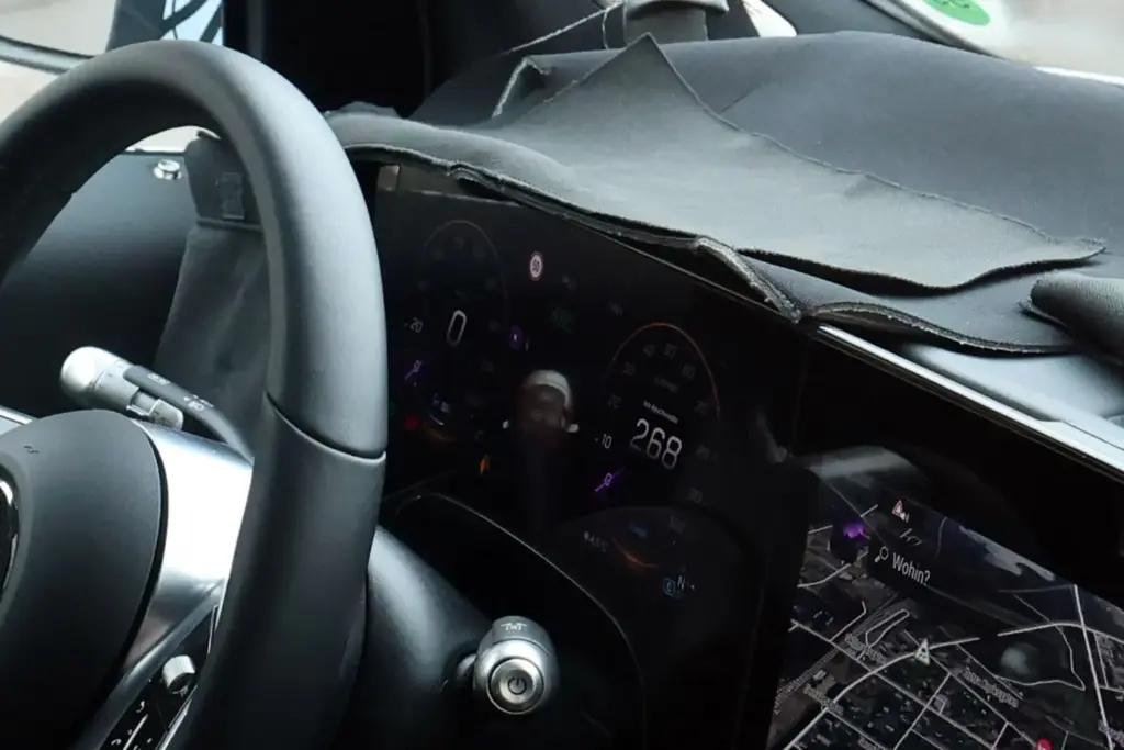 Mercedes Benz GLA EQ 2027 17 Motor16