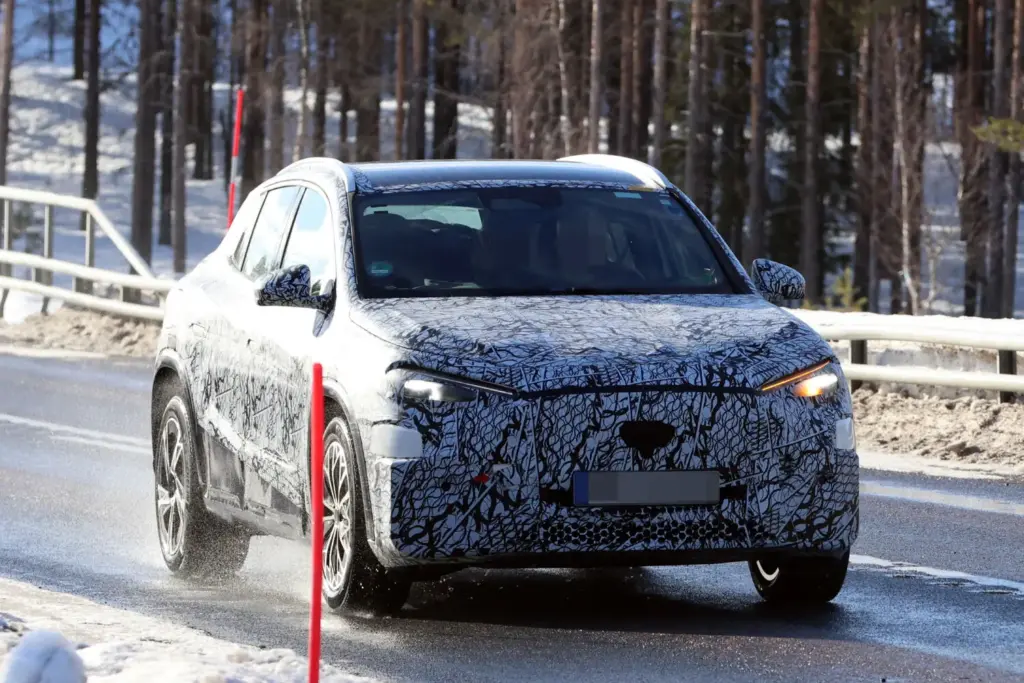 Mercedes Benz GLA EQ 2027 2 Motor16