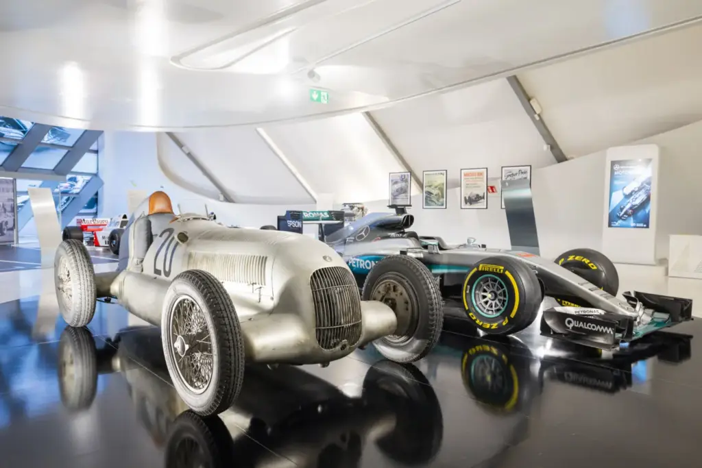'Mercedes-Benz Motorsport. El espíritu de las Flechas de Plata'. Una exposición que no te puedes perder 23 Motor16 Mercedes Benz Motorsport. El espiritu de las Flechas de Plata 28 Motor16